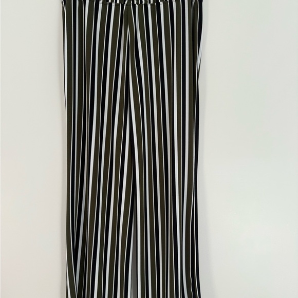 Express Green/Black/White Cami Top & High Waisted Pants 2 piece set, Medium - Picture 5 of 9